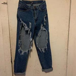Distressed high waisted boyfriend jeans